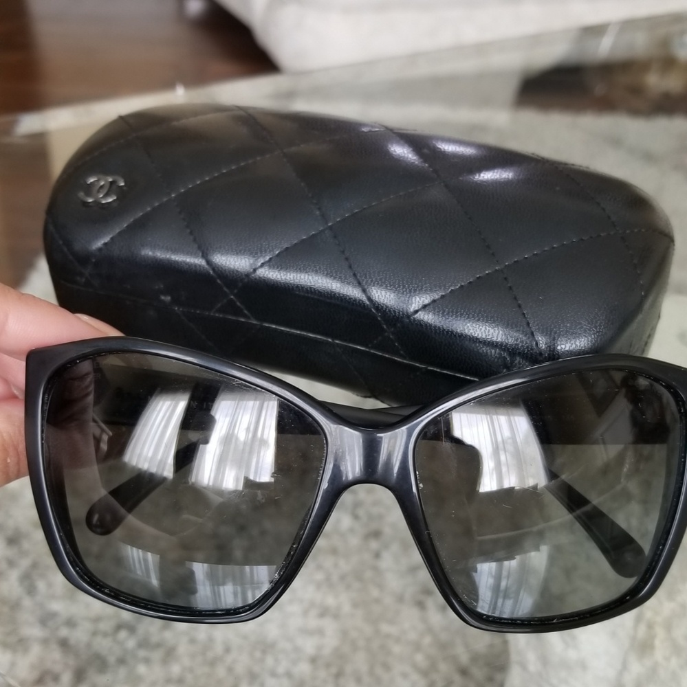 CHANEL Sunglasses